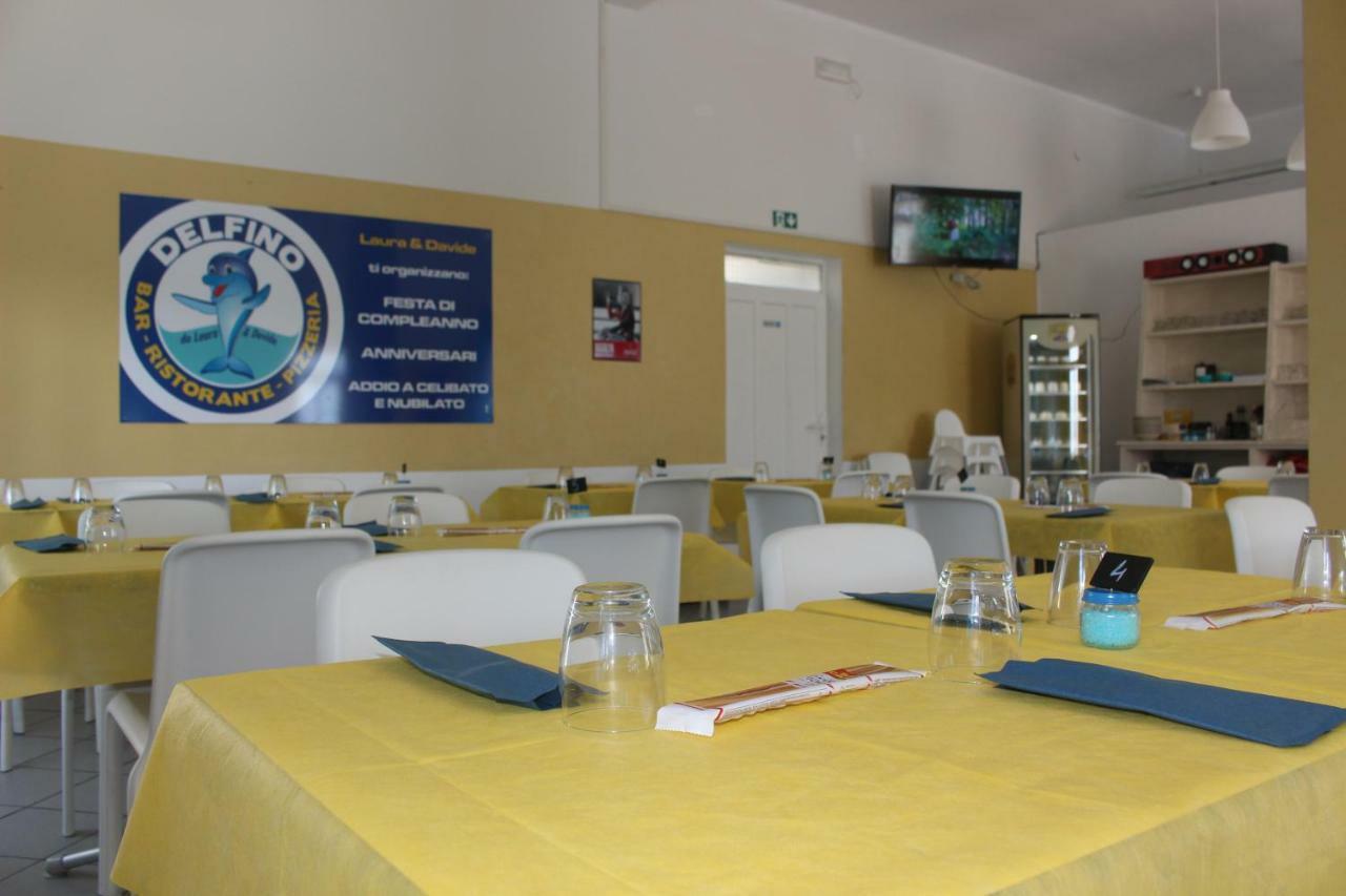 Camping Delfino Hotel Albenga Bagian luar foto